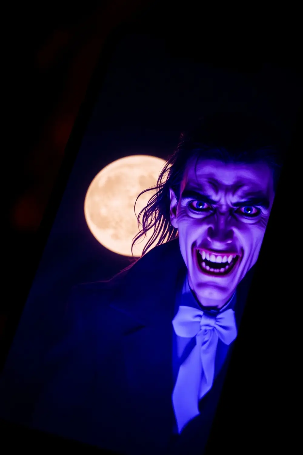 Haunted vibes for your phone — Scary Halloween Phone Wallpaper.